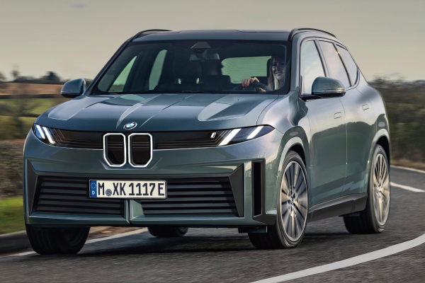 Naujoji BMW iX3: Keturi Išmanieji Smegenys Revoliucionuoja Elektromobilių Technologijas